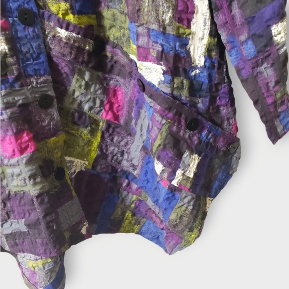 Habitat Clothing Purple Abstract Crinkled Textured Button Front Asymmetric Top M - Picture 3 of 12